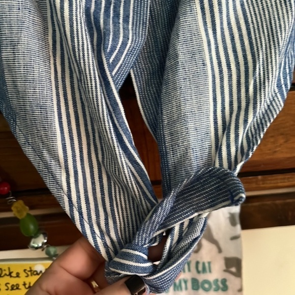 AMERICAN EAGLE OUTFITTERS Denim Striped Cropped Tie-Front L/S Blouse, Sz XS, NWT - Picture 4 of 7